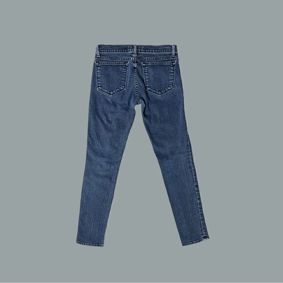 J BRAND low rise skinny leg in distressed dark wash Size 27 - Picture 2 of 9